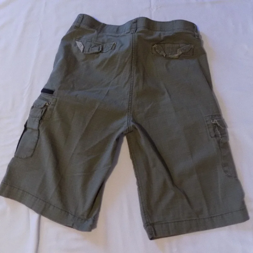 WF1 Mens Cargo Shorts Olive Green Zip Pockets Casual Summer Size 32 - Picture 3 of 3